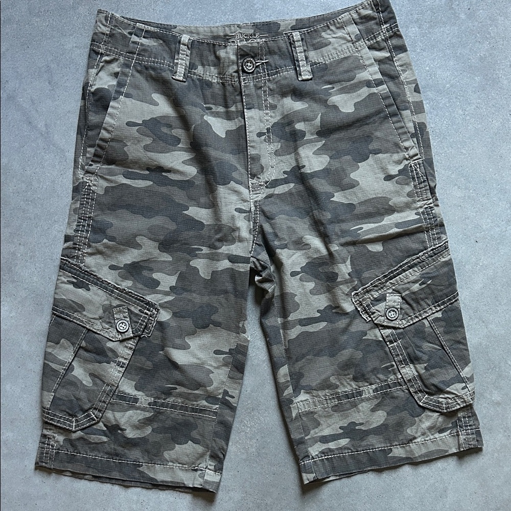 Buckle Men's Gray Camouflage Cargo Shorts